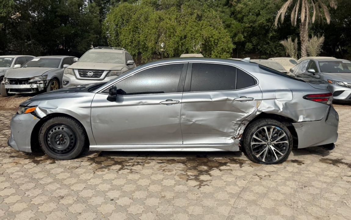 Car Image 2019 TOYOTA CAMRY