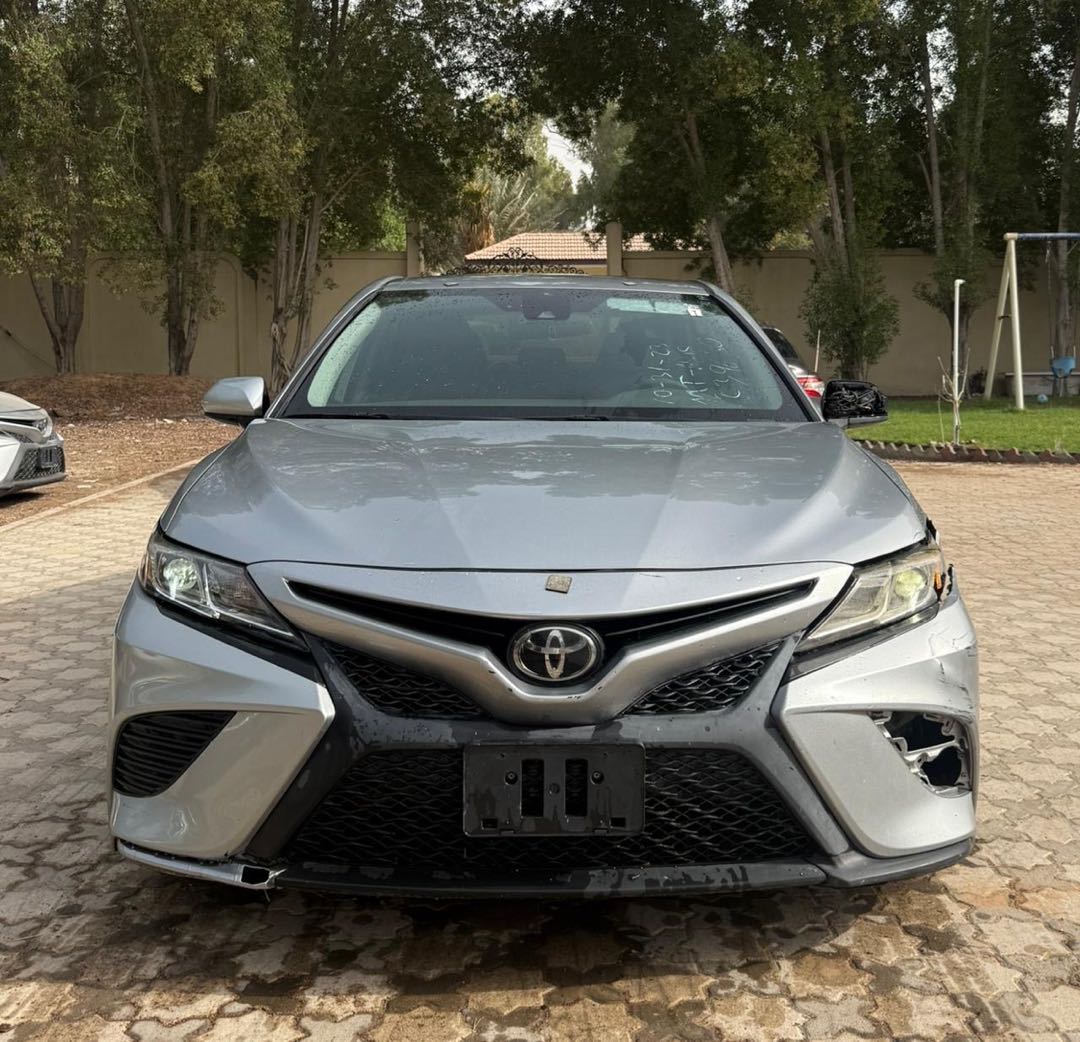 Car Image 2019 TOYOTA CAMRY