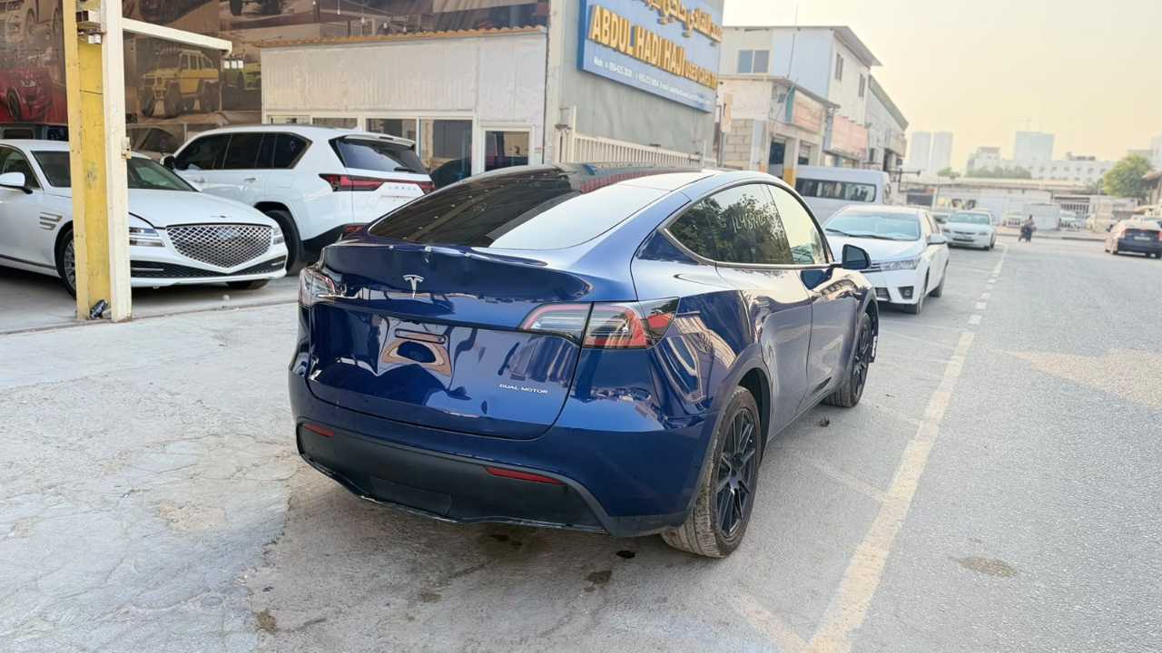 Car Image 2024 TESLA Model Y