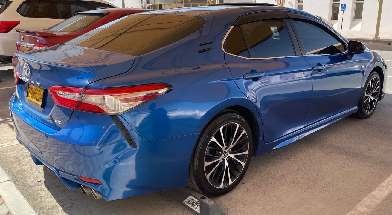 Car Image 2018 TOYOTA CAMRY SE