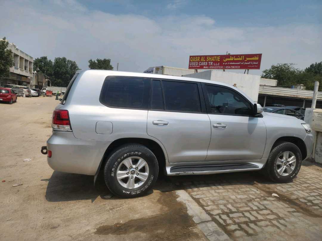 Car Image 2016 TOYOTA LAND CRUISER