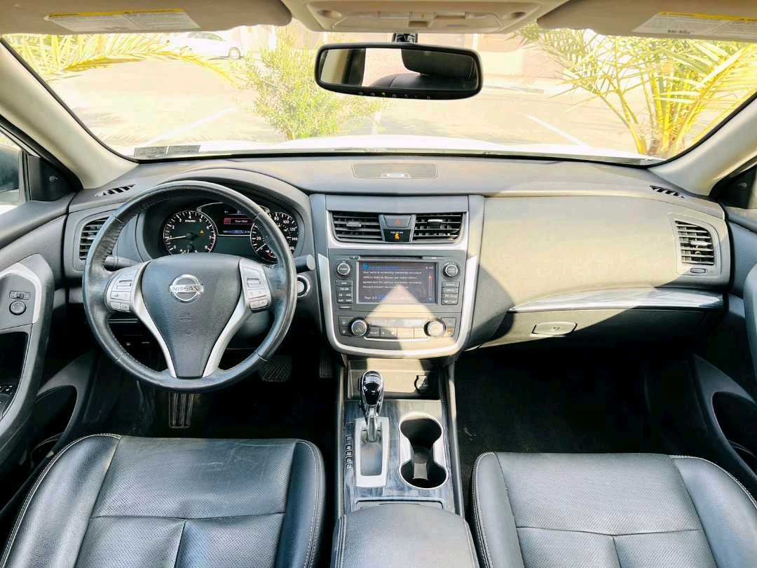 Car Image 2016 NISSAN ALTIMA SL