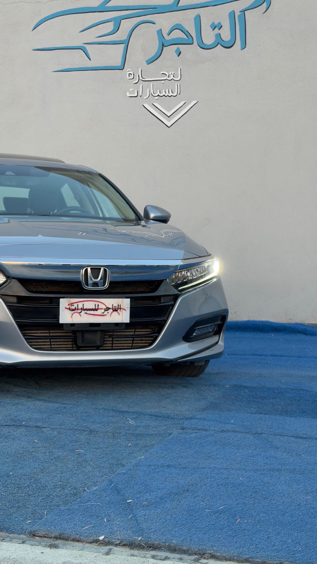 Car Image 2018 HONDA ACCORD TOURING