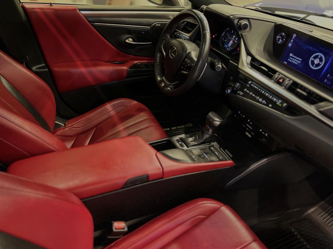 Car Image 2019 LEXUS ES F350