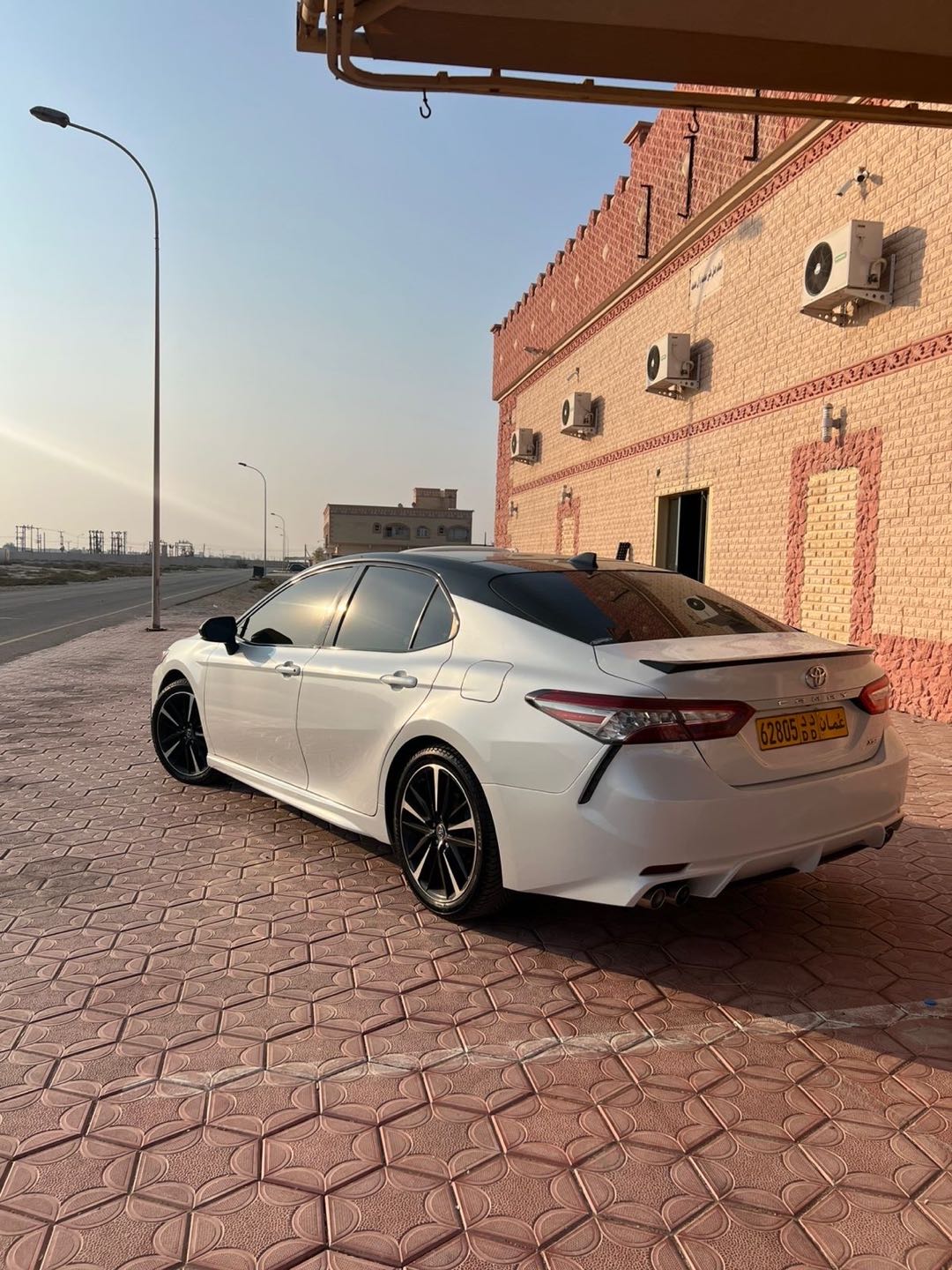 Car Image 2019 TOYOTA CAMRY XSE