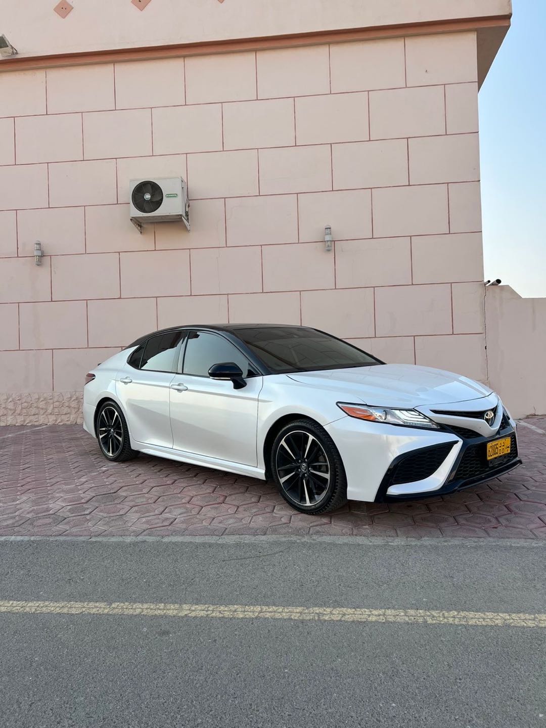 Car Image 2019 TOYOTA CAMRY XSE