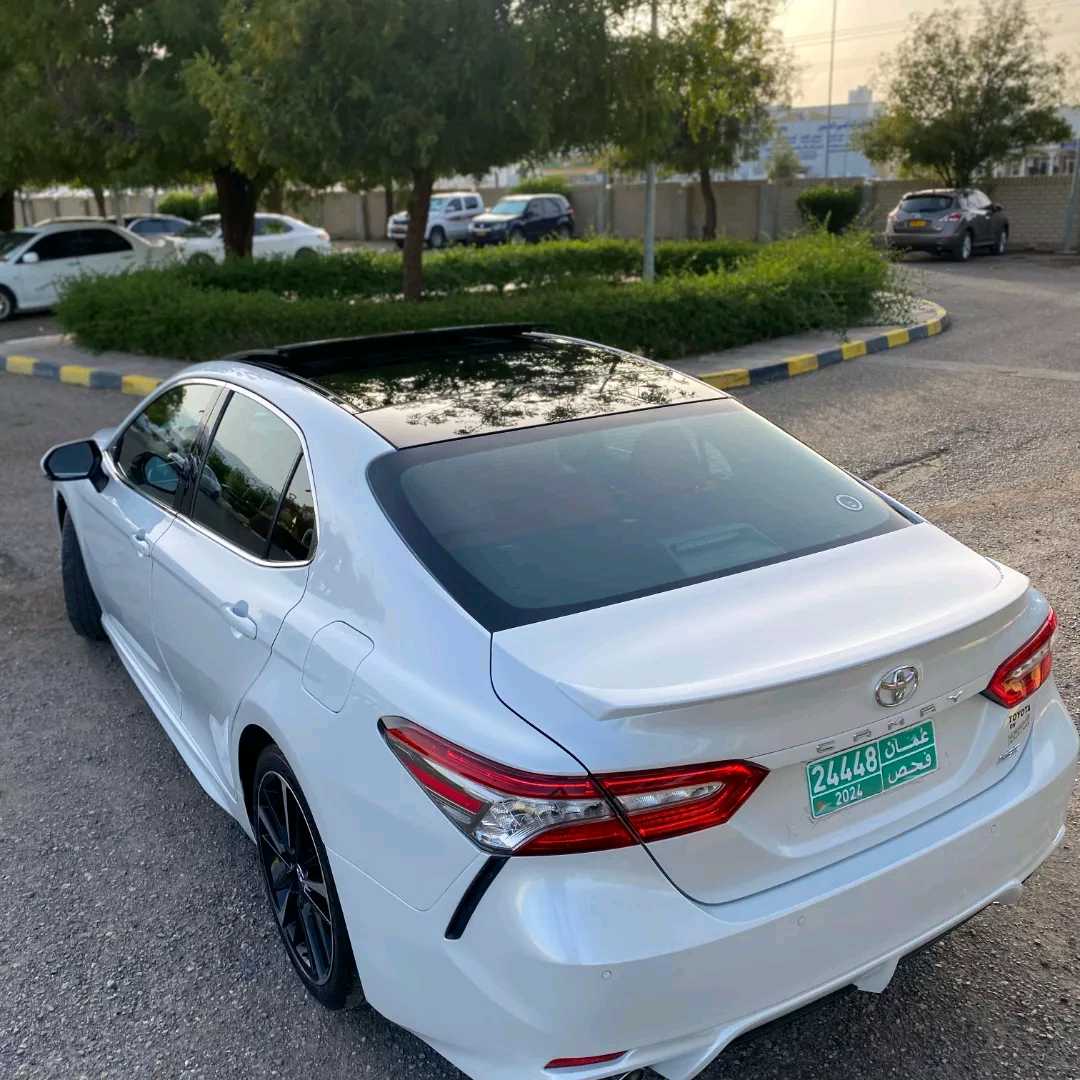 Car Image 2018 TOYOTA CAMRY XSE