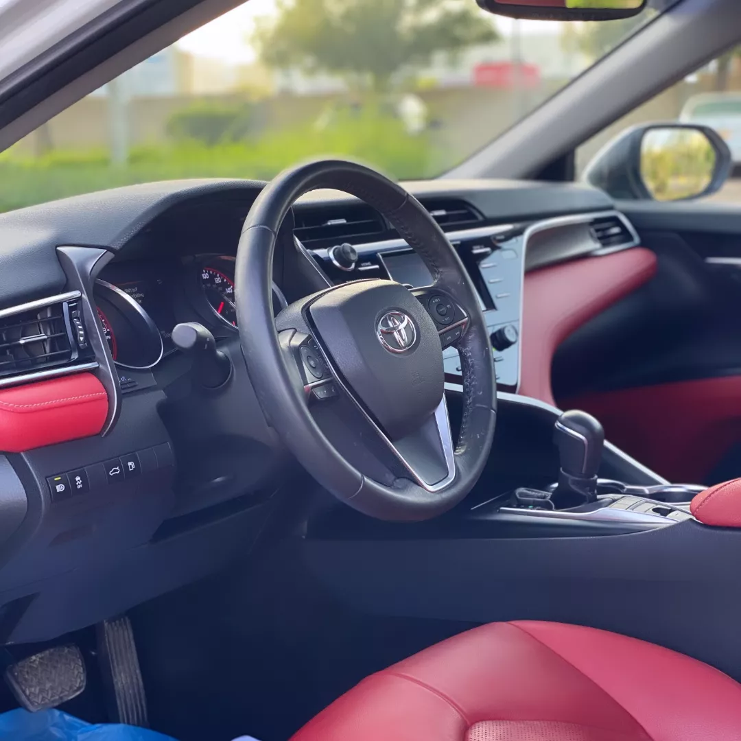 Car Image 2018 TOYOTA CAMRY XSE