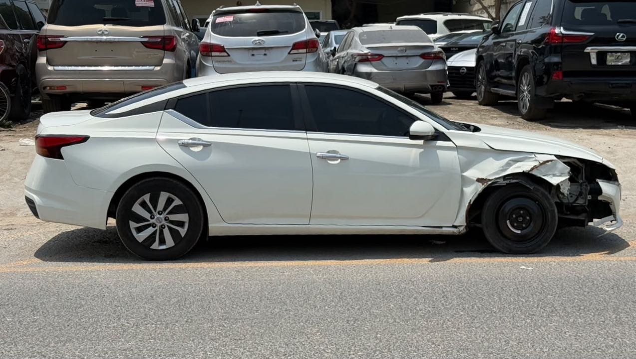 Car Image 2023 NISSAN ALTIMA