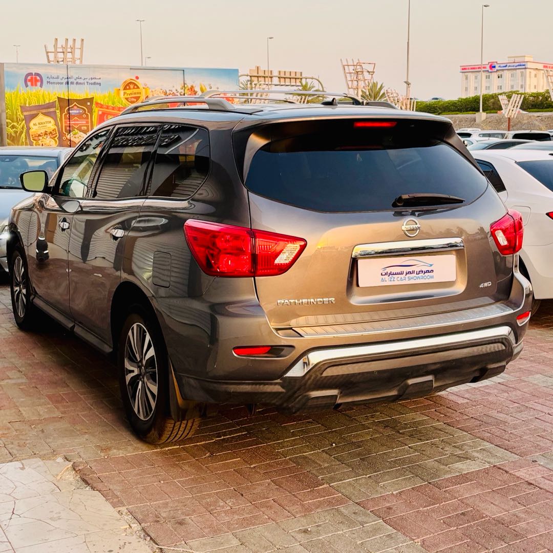 Car Image 2017 NISSAN PATHFINDER S