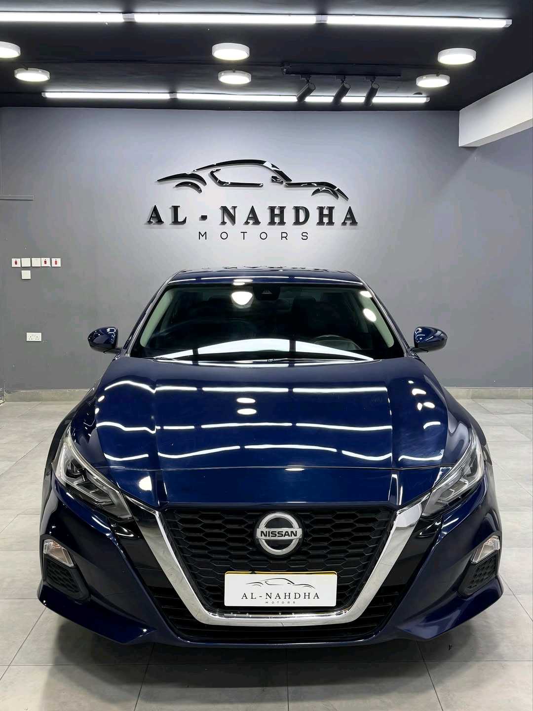 Car Image 2020 NISSAN ALTIMA SR