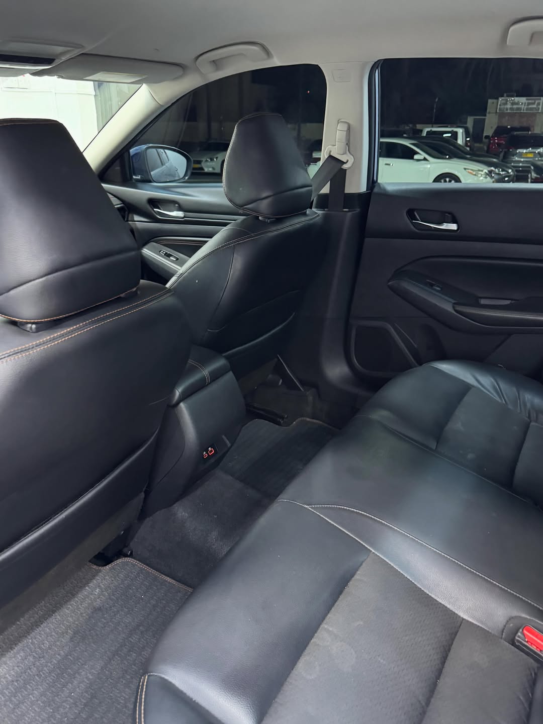 Car Image 2020 NISSAN ALTIMA SR