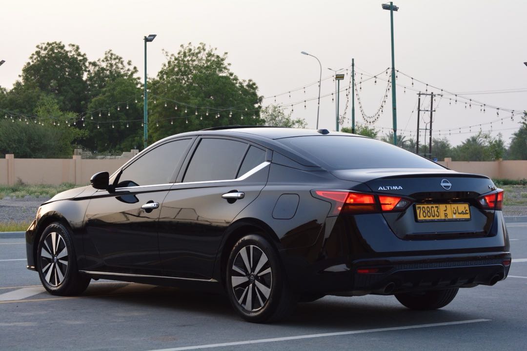 Car Image 2019 NISSAN ALTIMA SV
