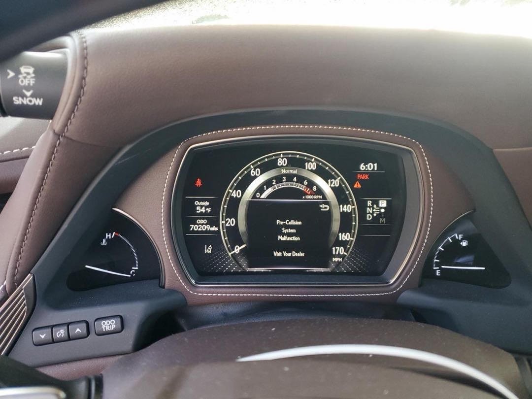 Car Image 2018 LEXUS LS