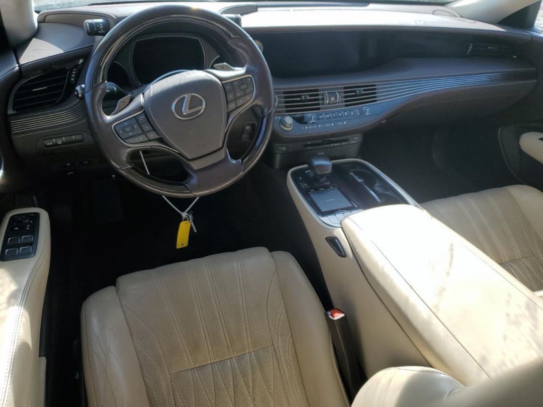 Car Image 2018 LEXUS LS