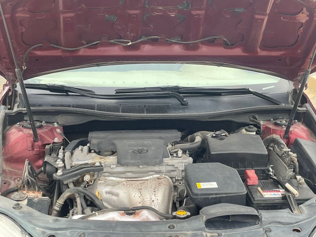 Car Image 2016 TOYOTA CAMRY LE