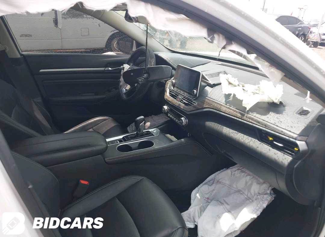 Car Image 2019 NISSAN ALTIMA
