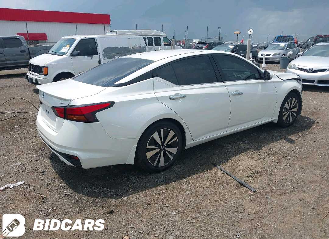Car Image 2019 NISSAN ALTIMA