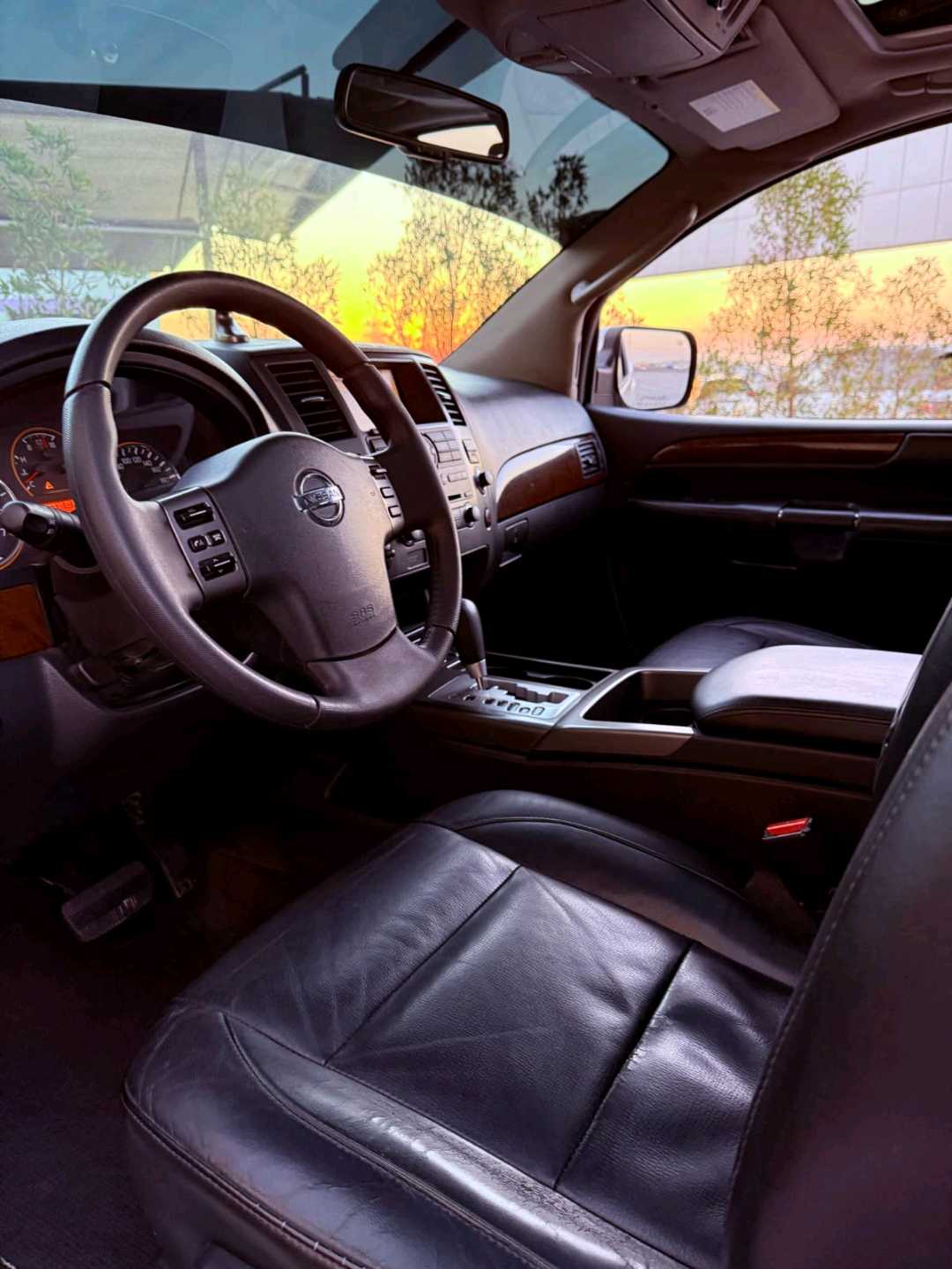 Car Image 2012 NISSAN ARMADA 