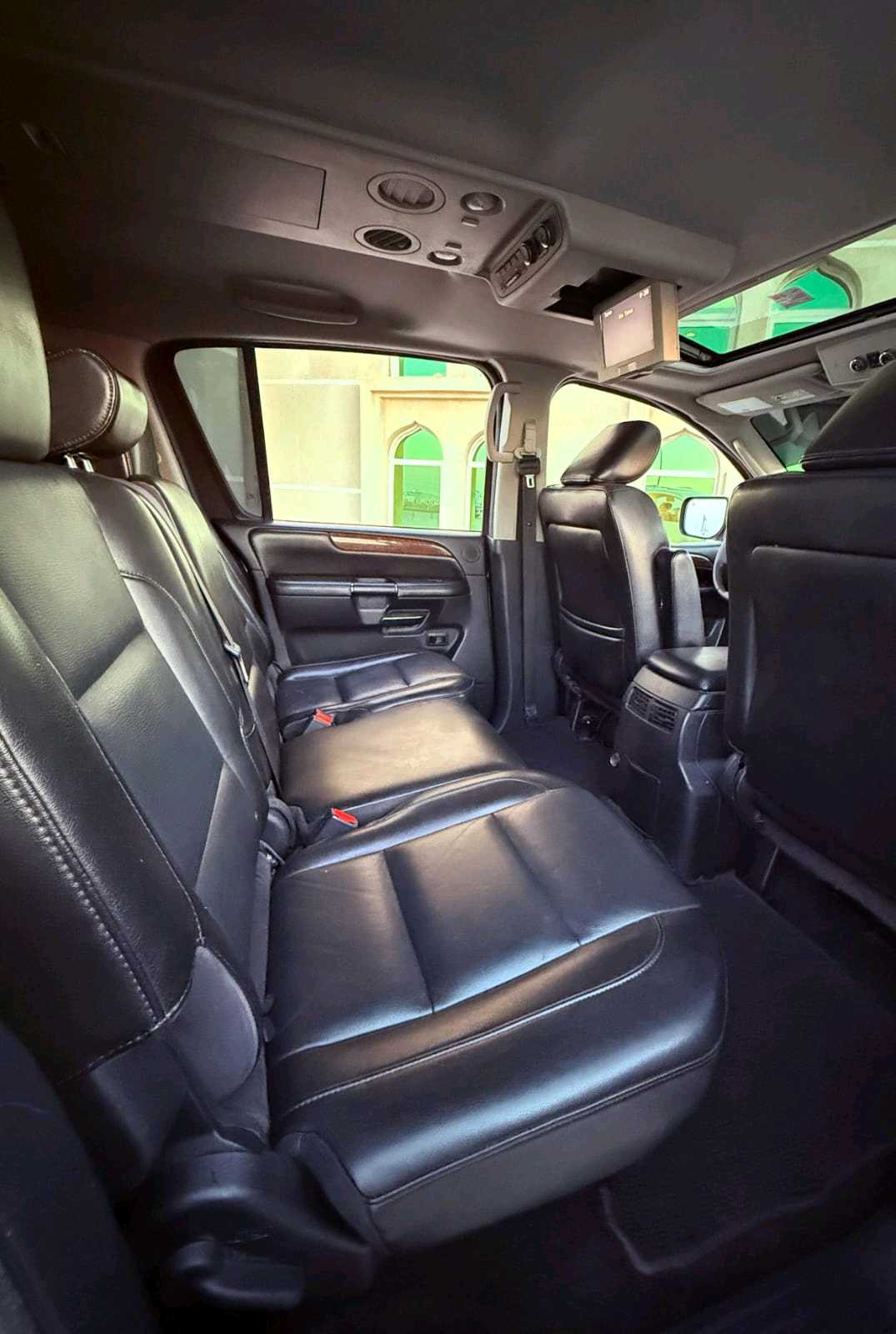 Car Image 2012 NISSAN ARMADA 