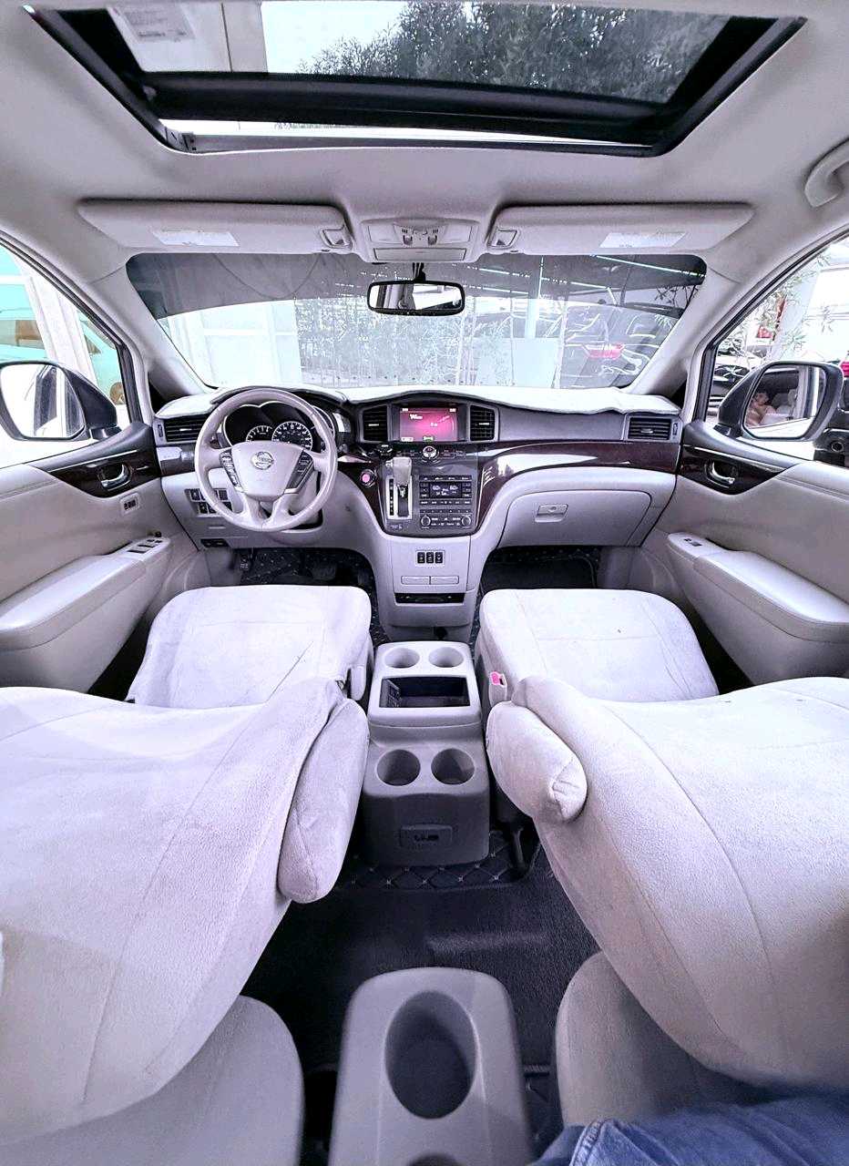 Car Image 2011 NISSAN QUEST 