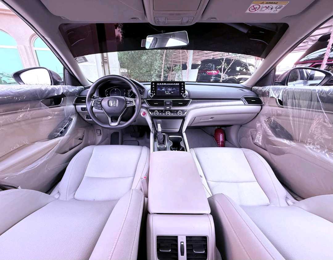 Car Image 2022 HONDA ACCORD LX