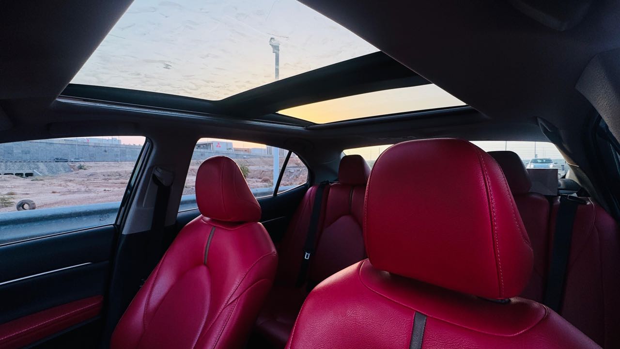 Car Image 2020 TOYOTA CAMRY XLE