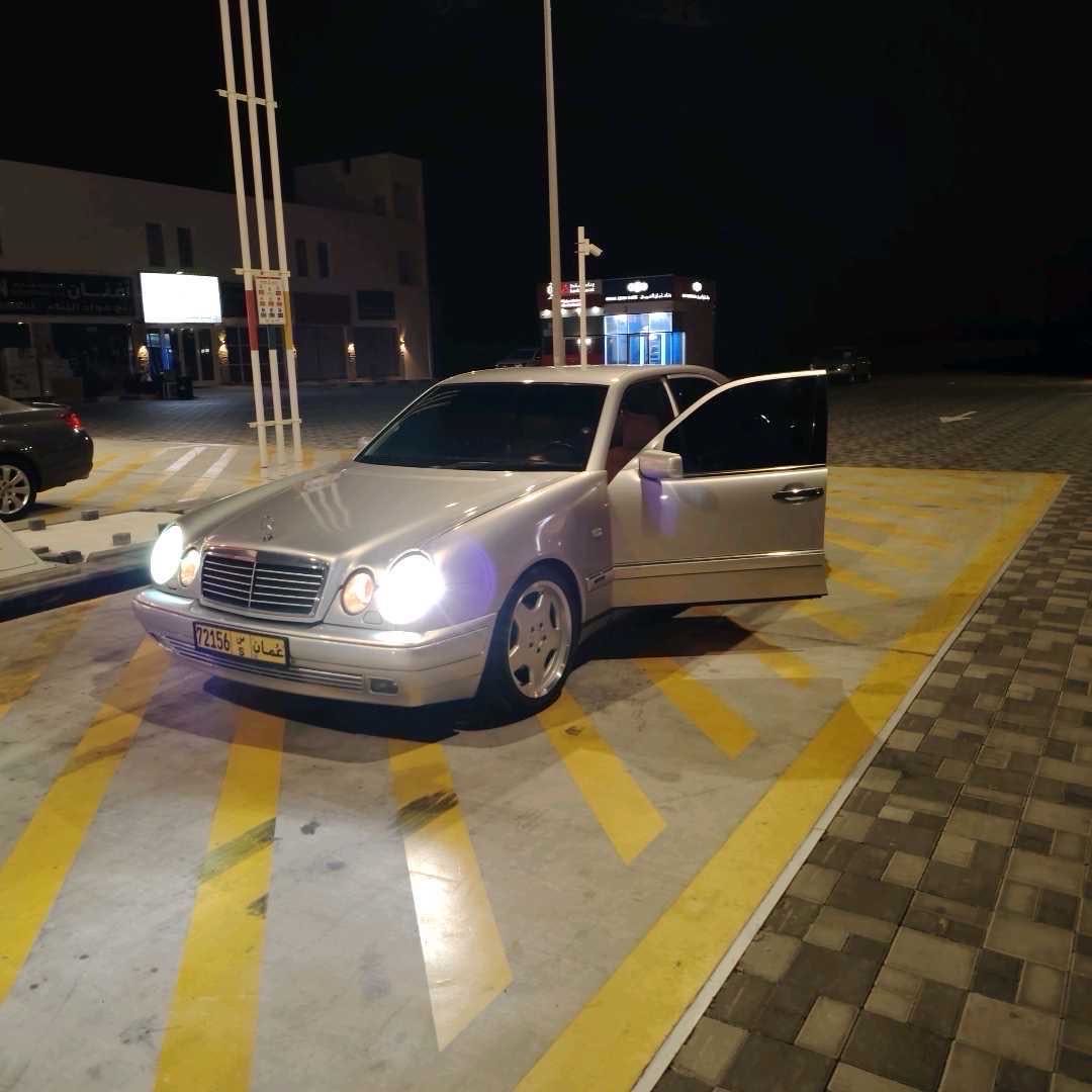 Car Image 1998 MERCEDES E Class 430