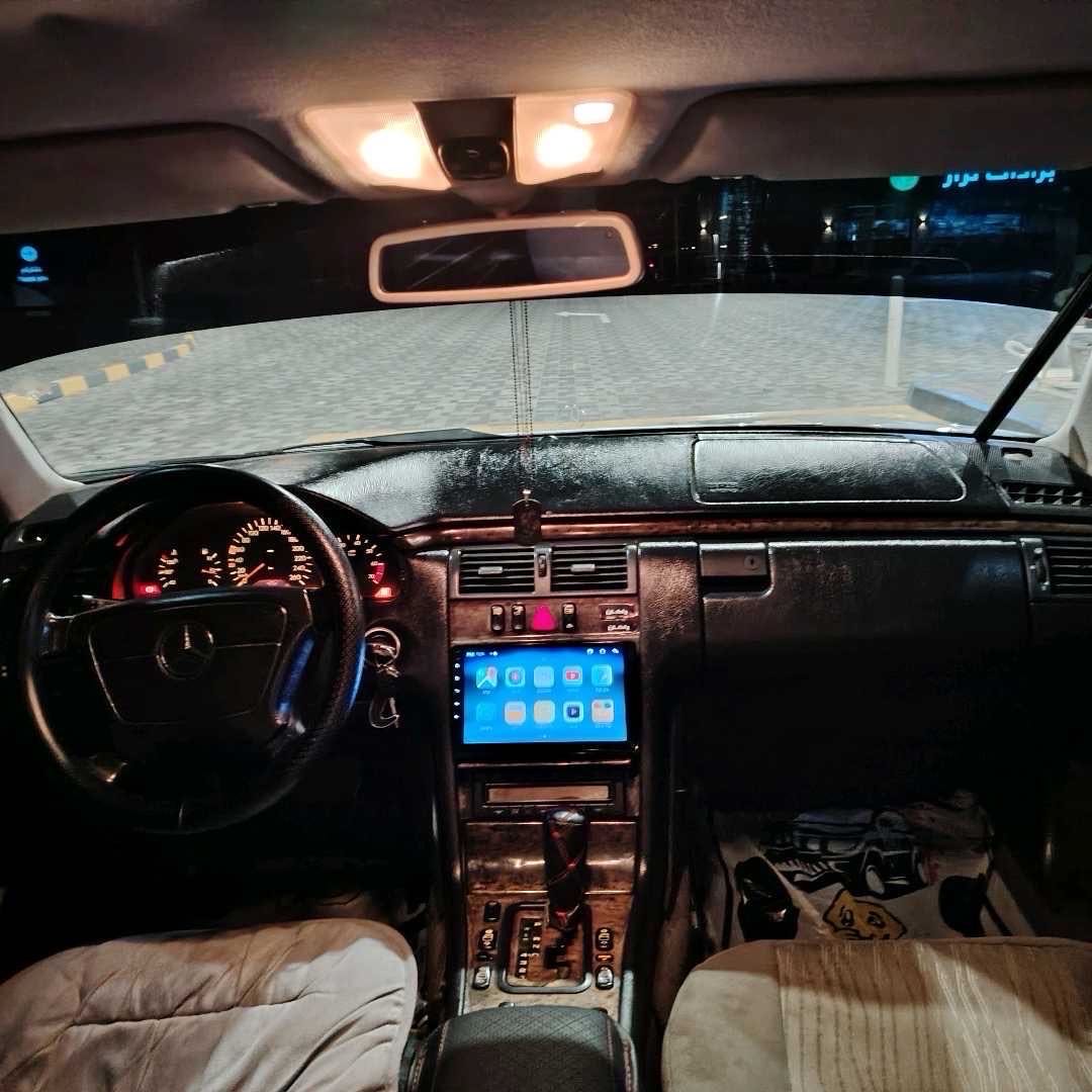 Car Image 1998 MERCEDES E Class 430
