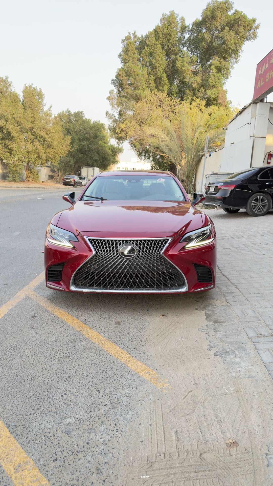 Car Image 2019 LEXUS LS