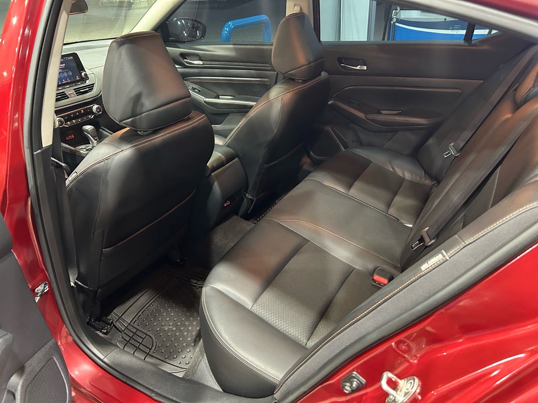 Car Image 2020 NISSAN ALTIMA SR
