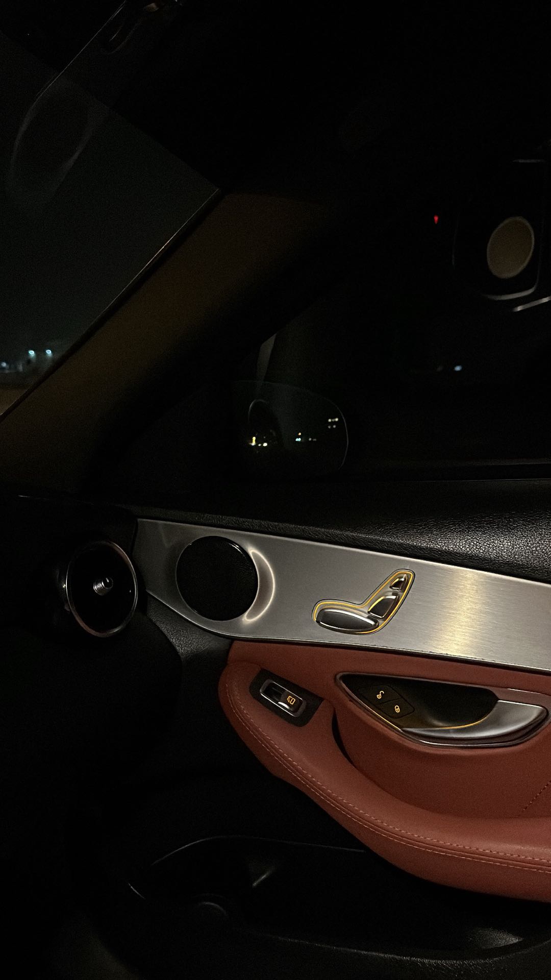 Car Image 2018 MERCEDES C Class 300