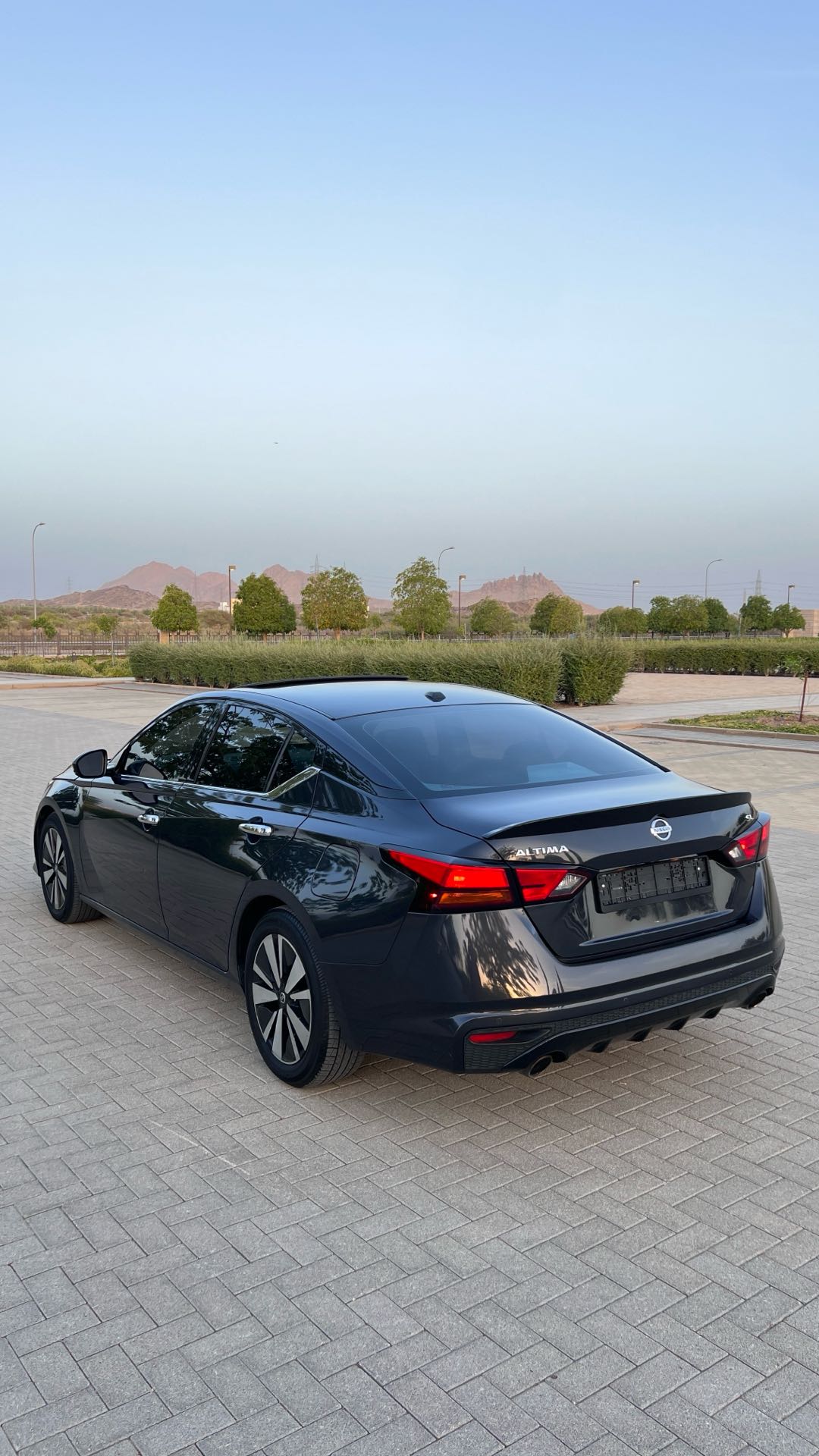 Car Image 2019 NISSAN ALTIMA SL