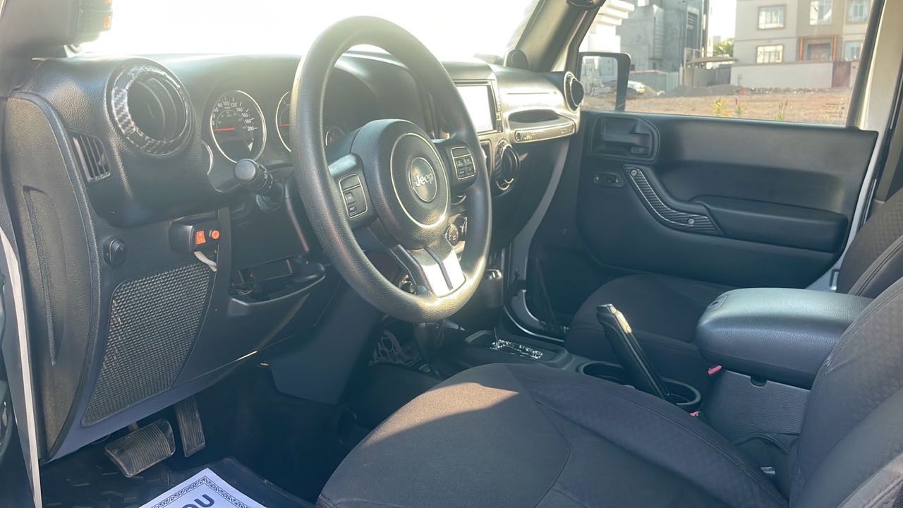 Car Image 2014 JEEP WRANGLER JK