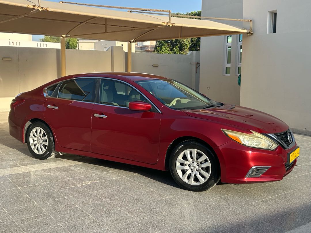 Car Image 2017 NISSAN ALTIMA S