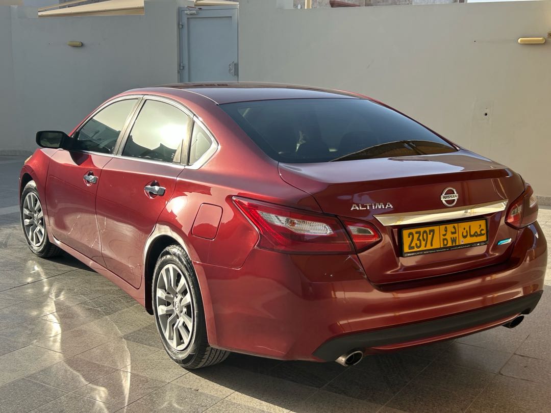 Car Image 2017 NISSAN ALTIMA S