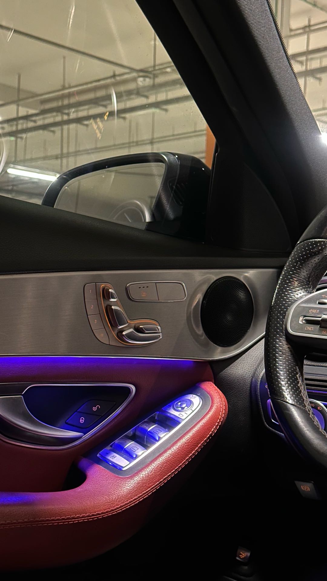 Car Image 2019 MERCEDES C Class 300