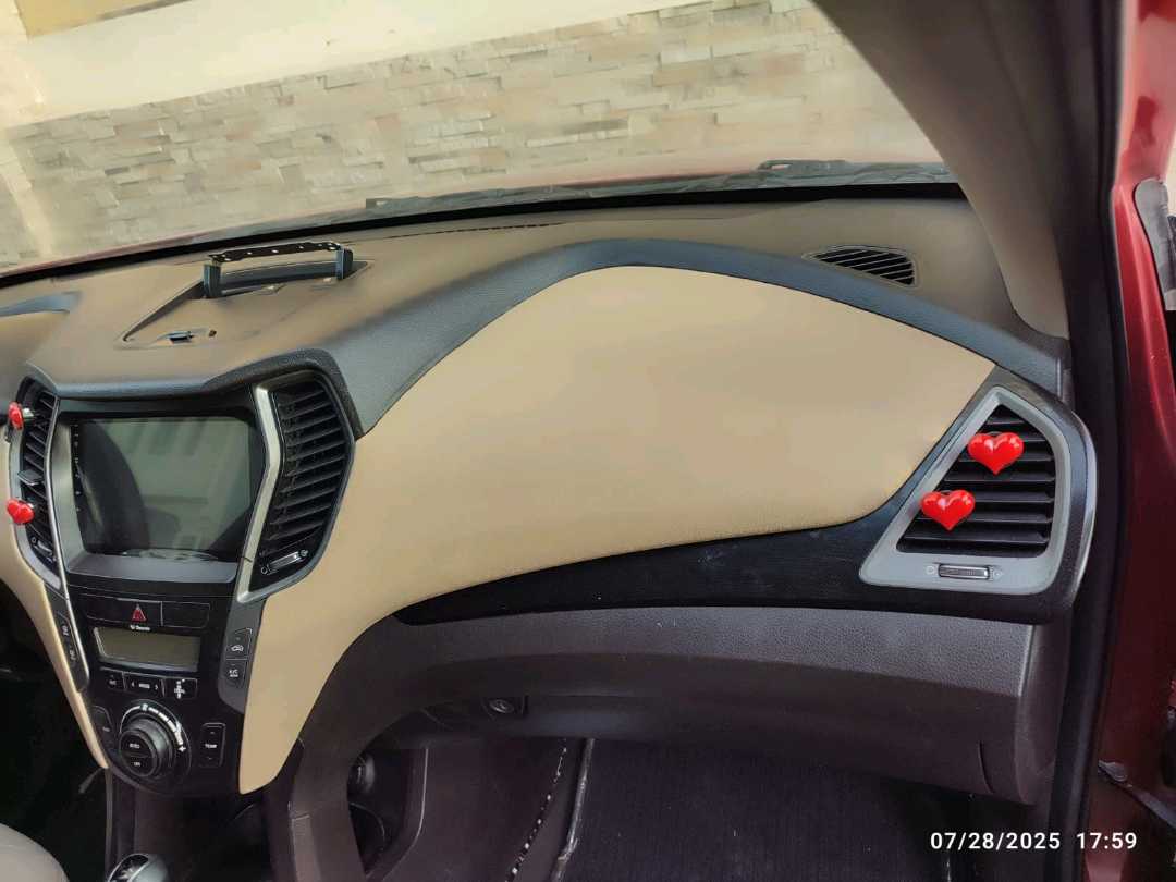 Car Image 2014 HYUNDAI SANTA FE 