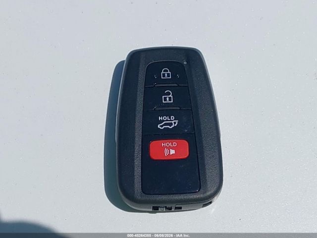 Car Image 2019 TOYOTA RAV4