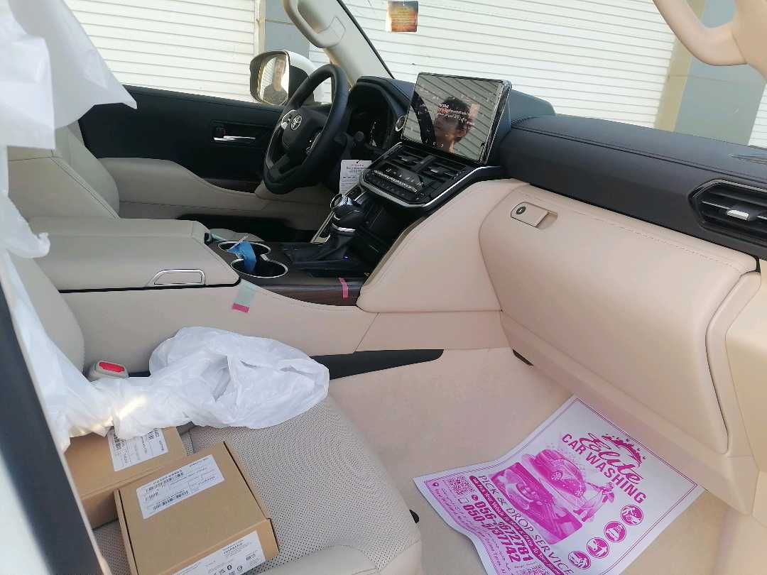 Car Image 2026 TOYOTA LAND CRUISER GX.R