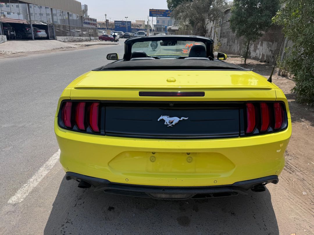 Car Image 2021 FORD MUSTANG