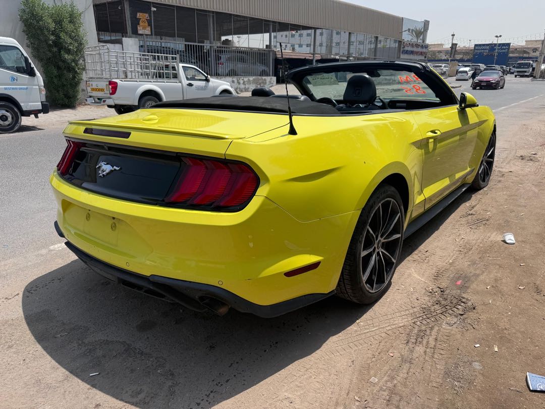 Car Image 2021 FORD MUSTANG
