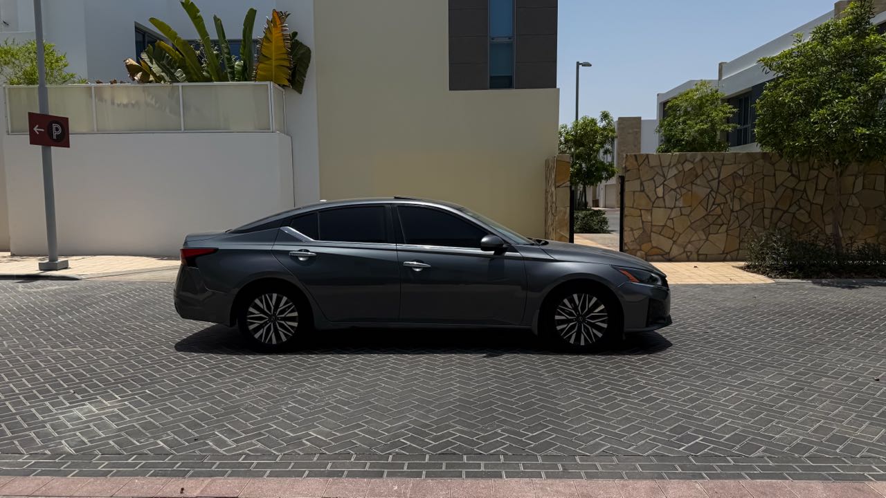 Car Image 2024 NISSAN ALTIMA SV