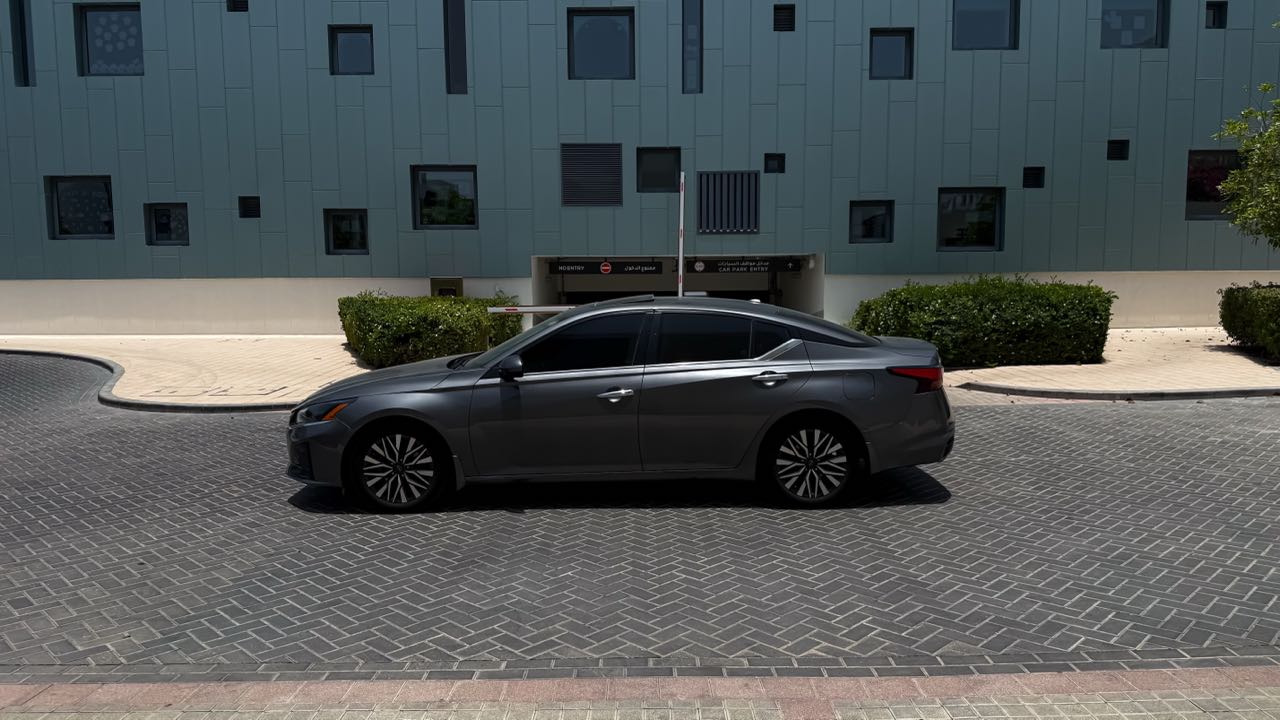 Car Image 2024 NISSAN ALTIMA SV