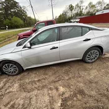 Car Image 2019 NISSAN ALTIMA