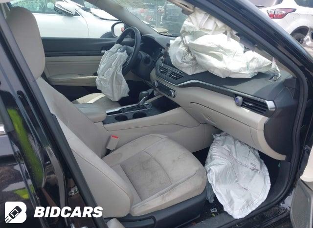 Car Image 2019 NISSAN ALTIMA