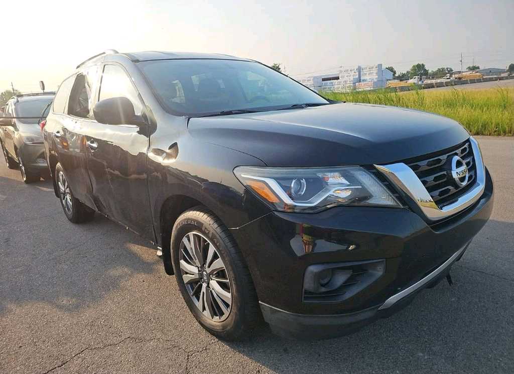 Car Image 2018 NISSAN PATHFINDER