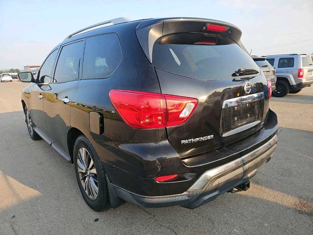 Car Image 2018 NISSAN PATHFINDER