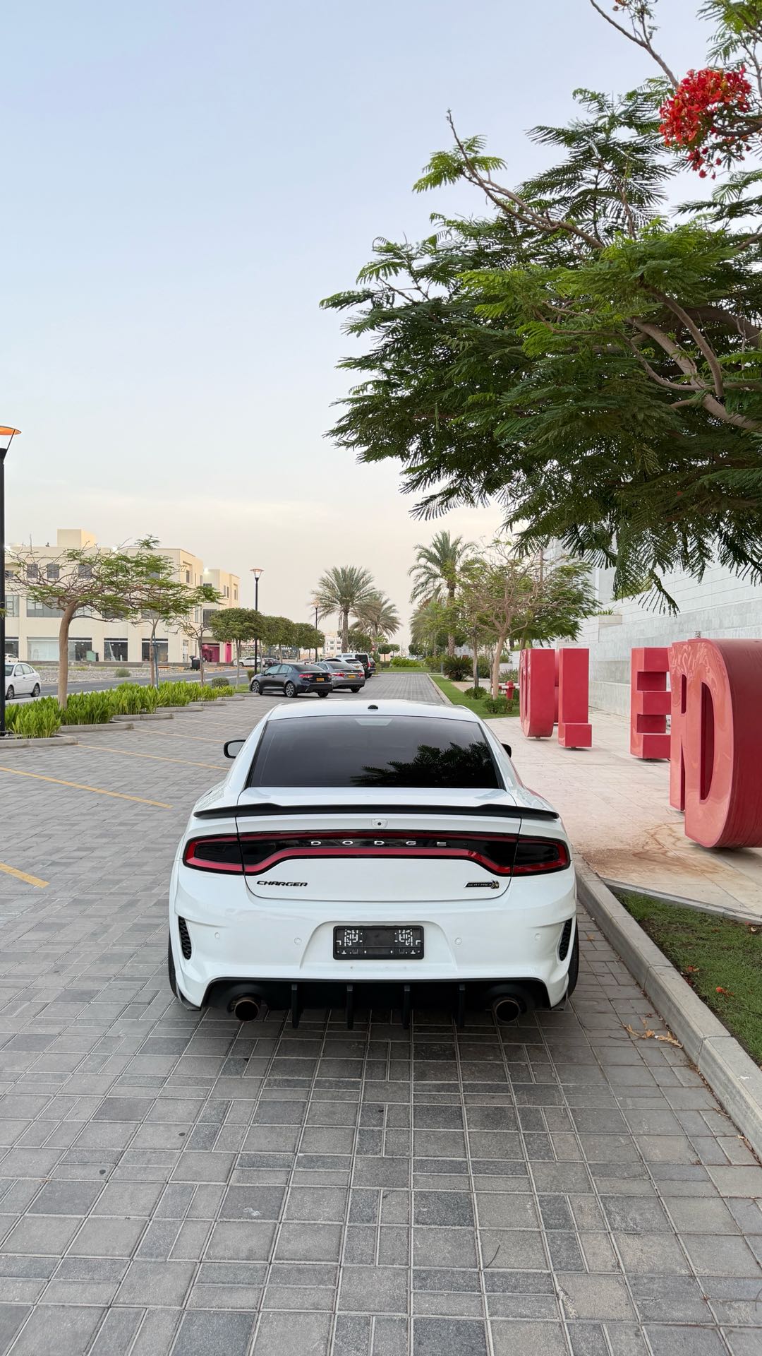 Car Image 2018 DODGE CHARGER SXT