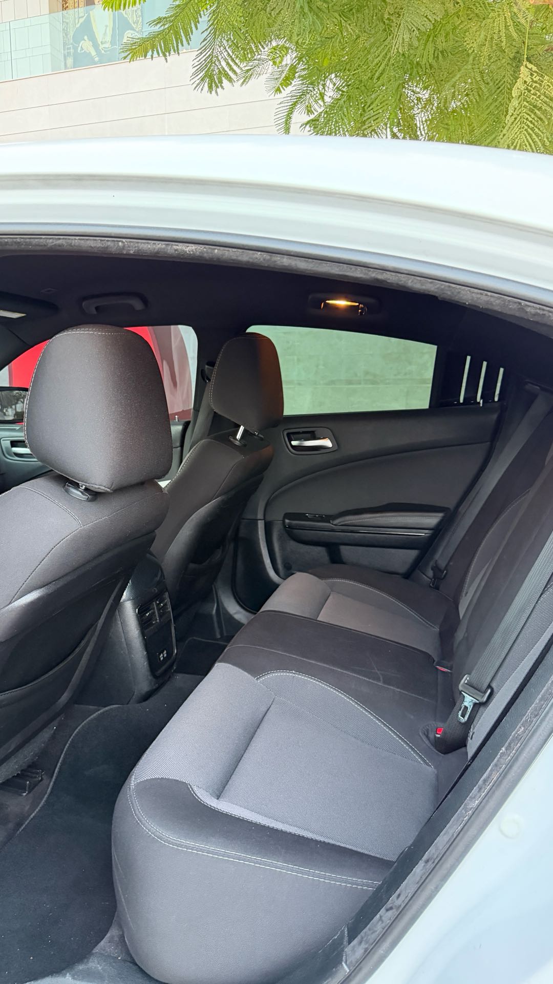 Car Image 2018 DODGE CHARGER SXT